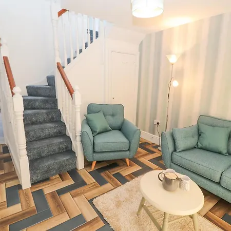 別荘 Hillside Hideaway